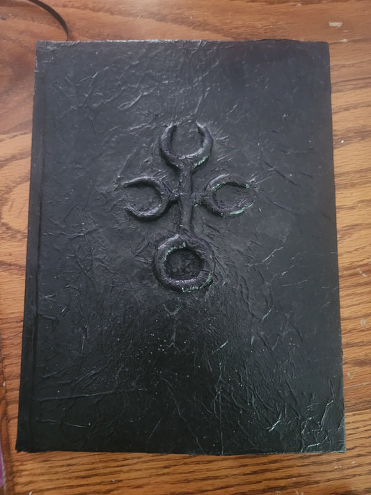 Hekate sigil journal / BOS